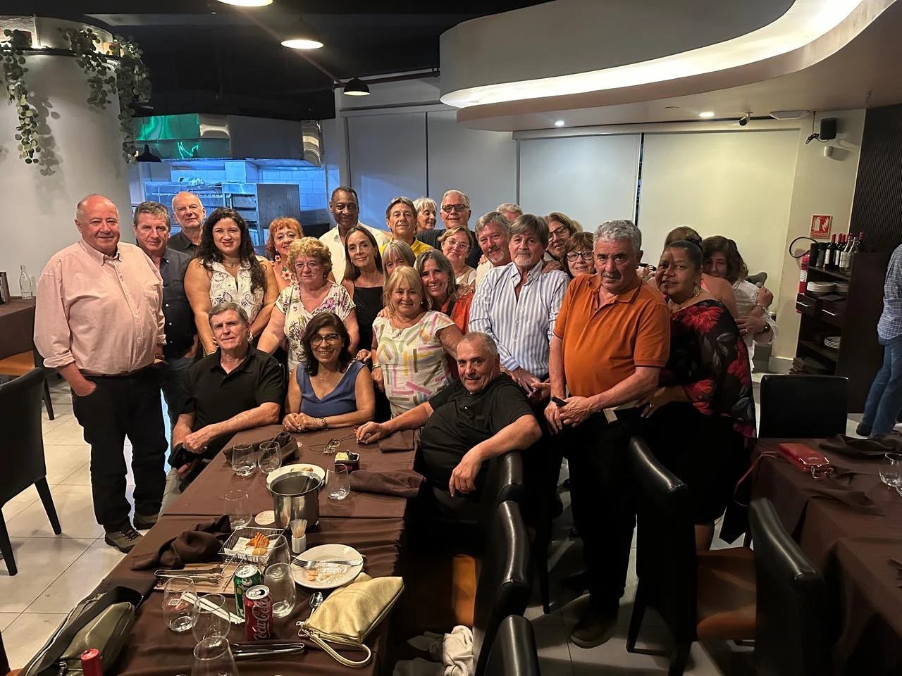 Cena de reencuentro de la promoción en Panamá
